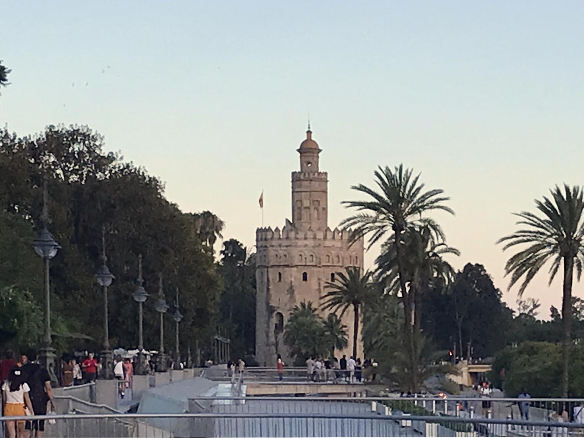Ad21Sevilla - Suite Buitenkant foto