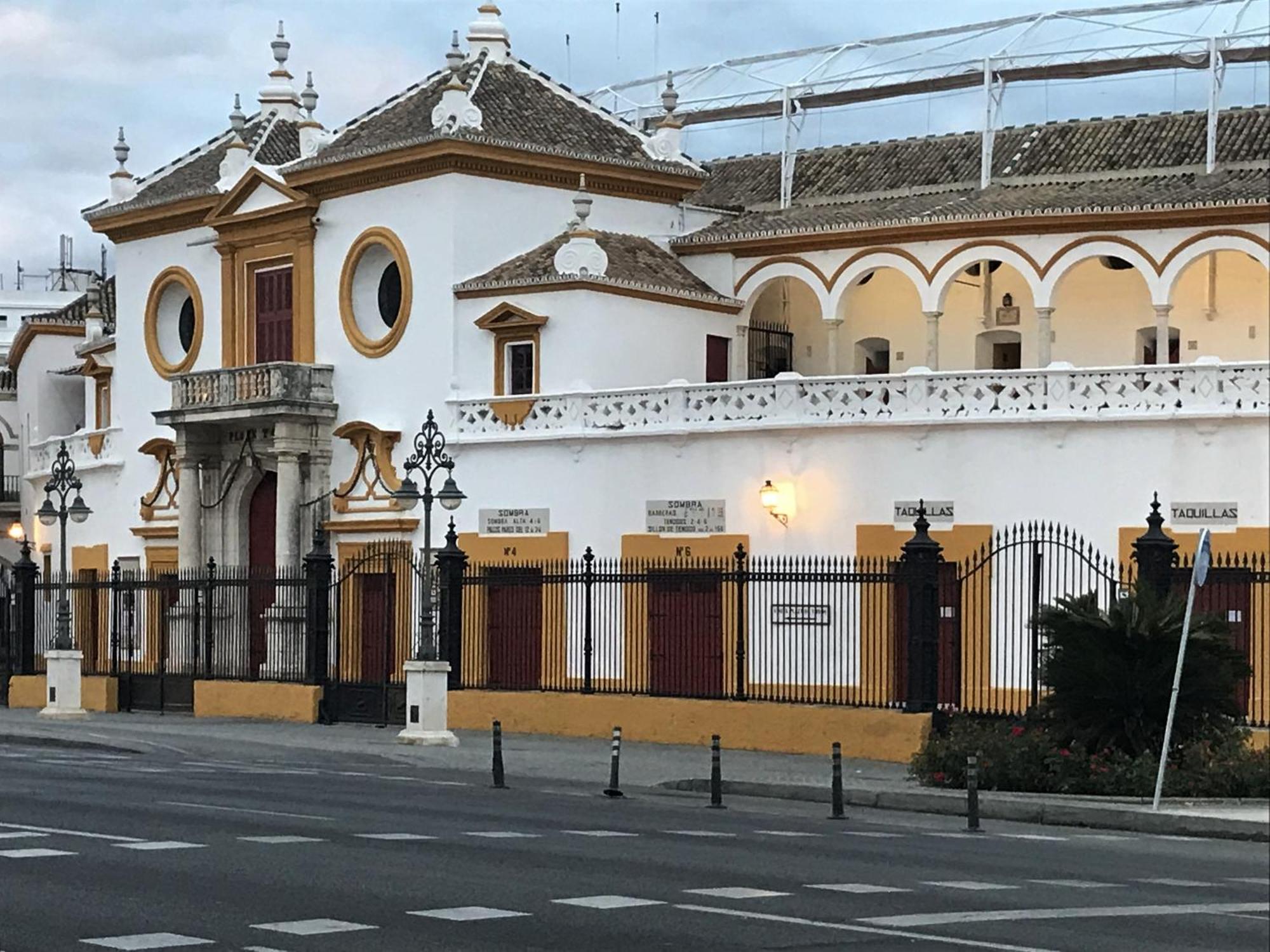 Ad21Sevilla - Suite Buitenkant foto